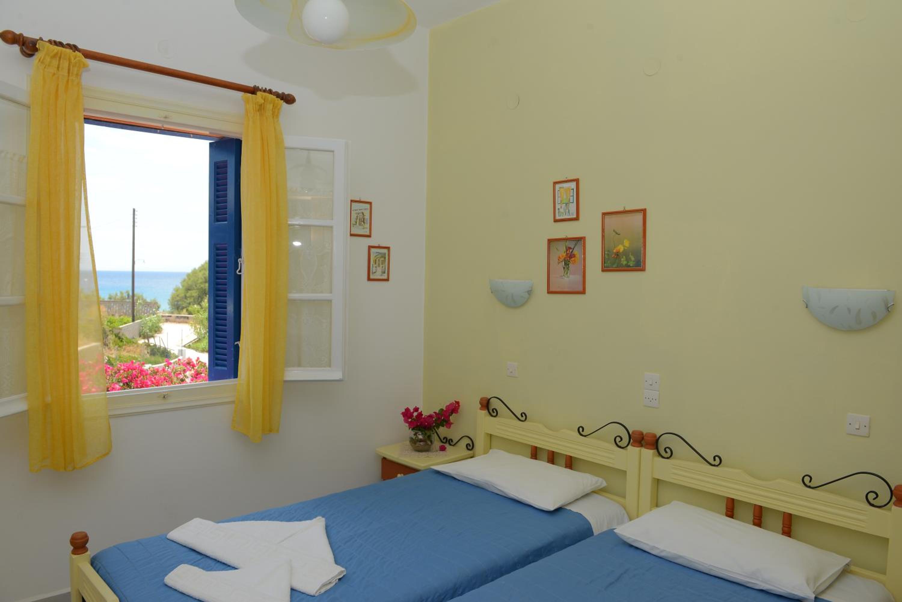 Apartment With Full Or Side Sea View (2-4 Adults)