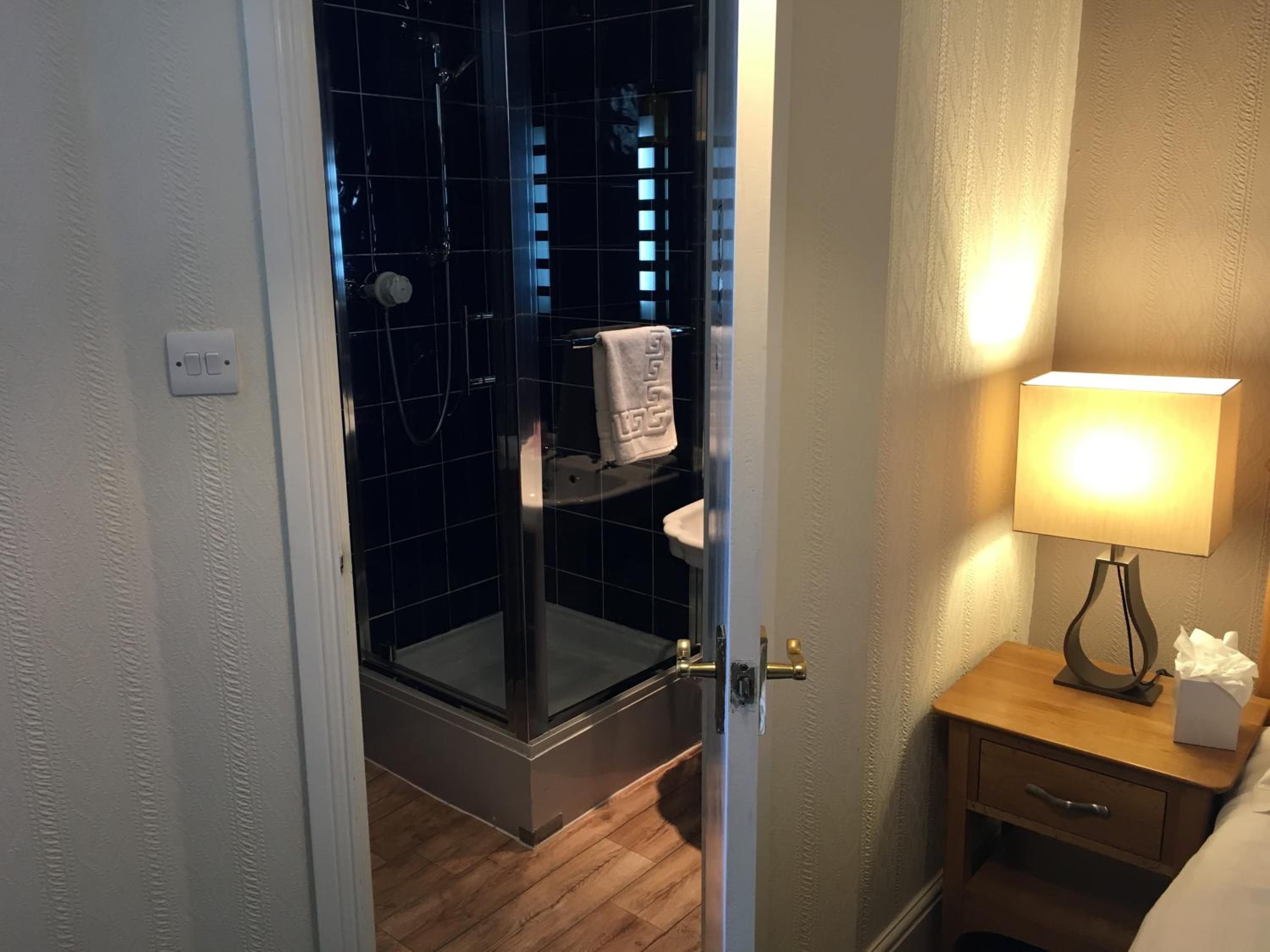 Standard Double Room - Photo 3