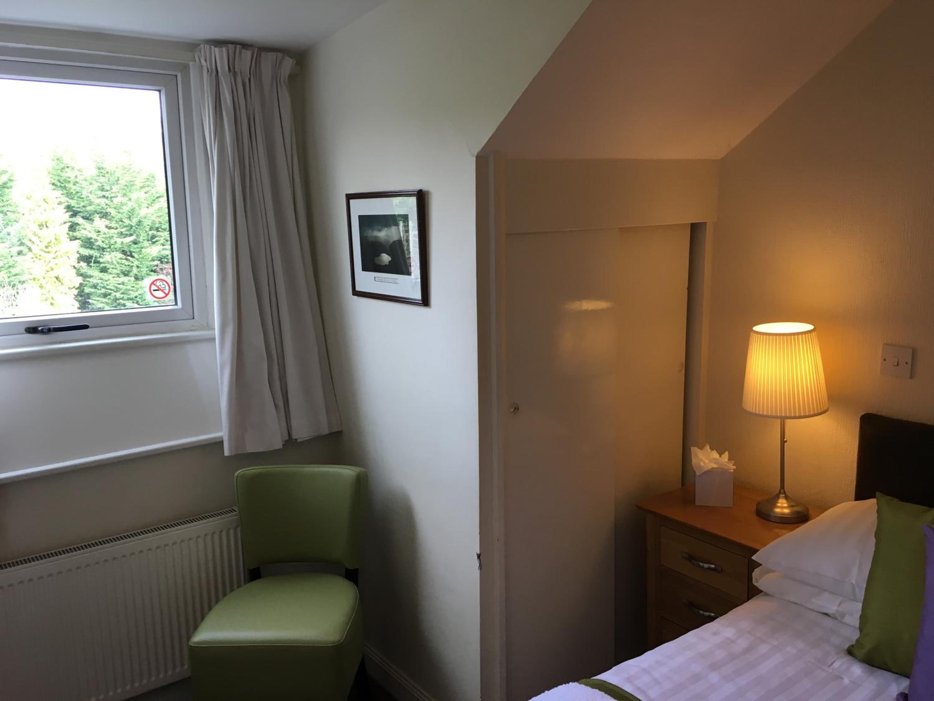 Budget Double Room (Attic room) - Photo 2