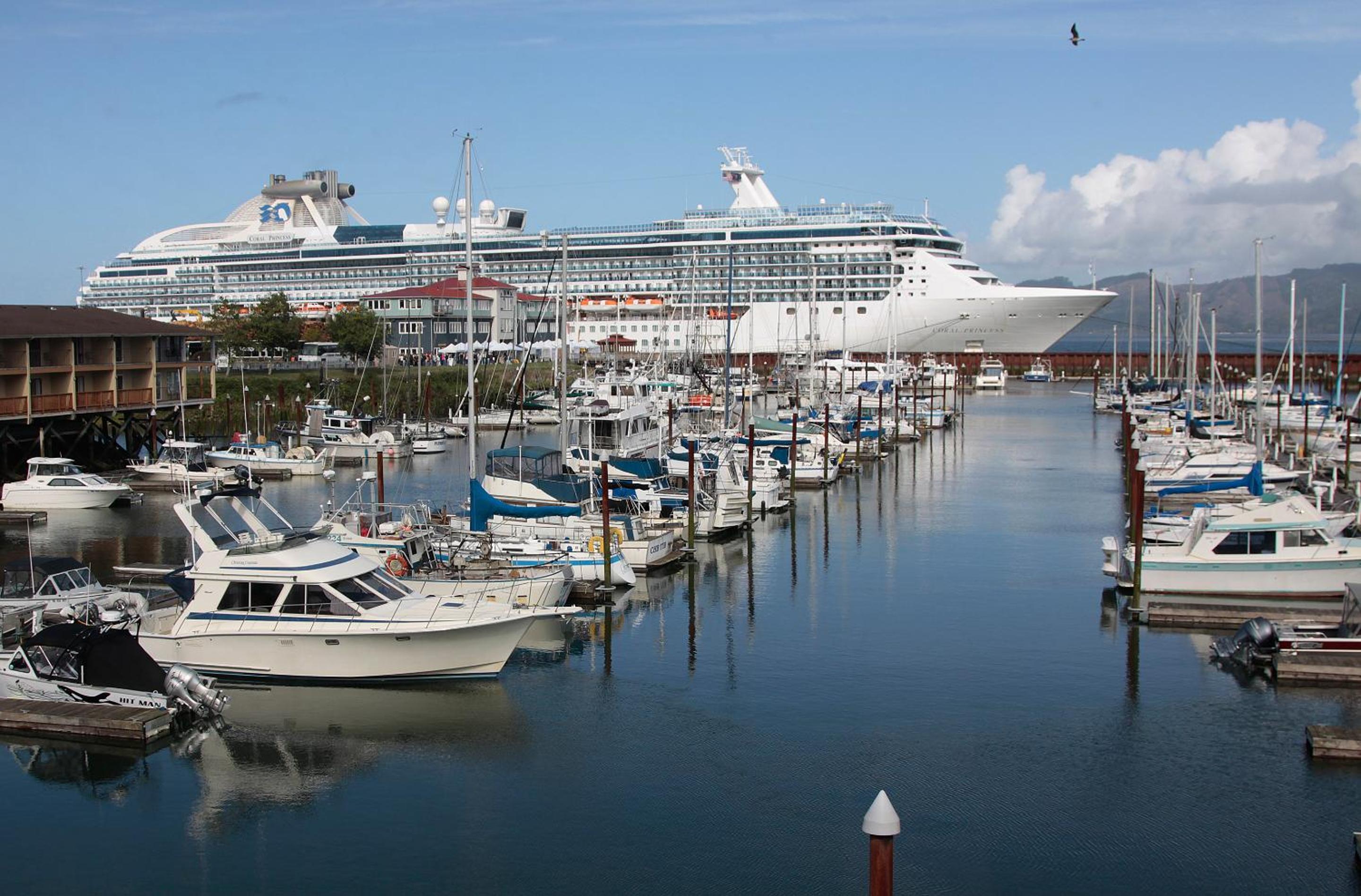 Two Queen with Marina View and Balcony (No Pets Allowed) - Photo 4