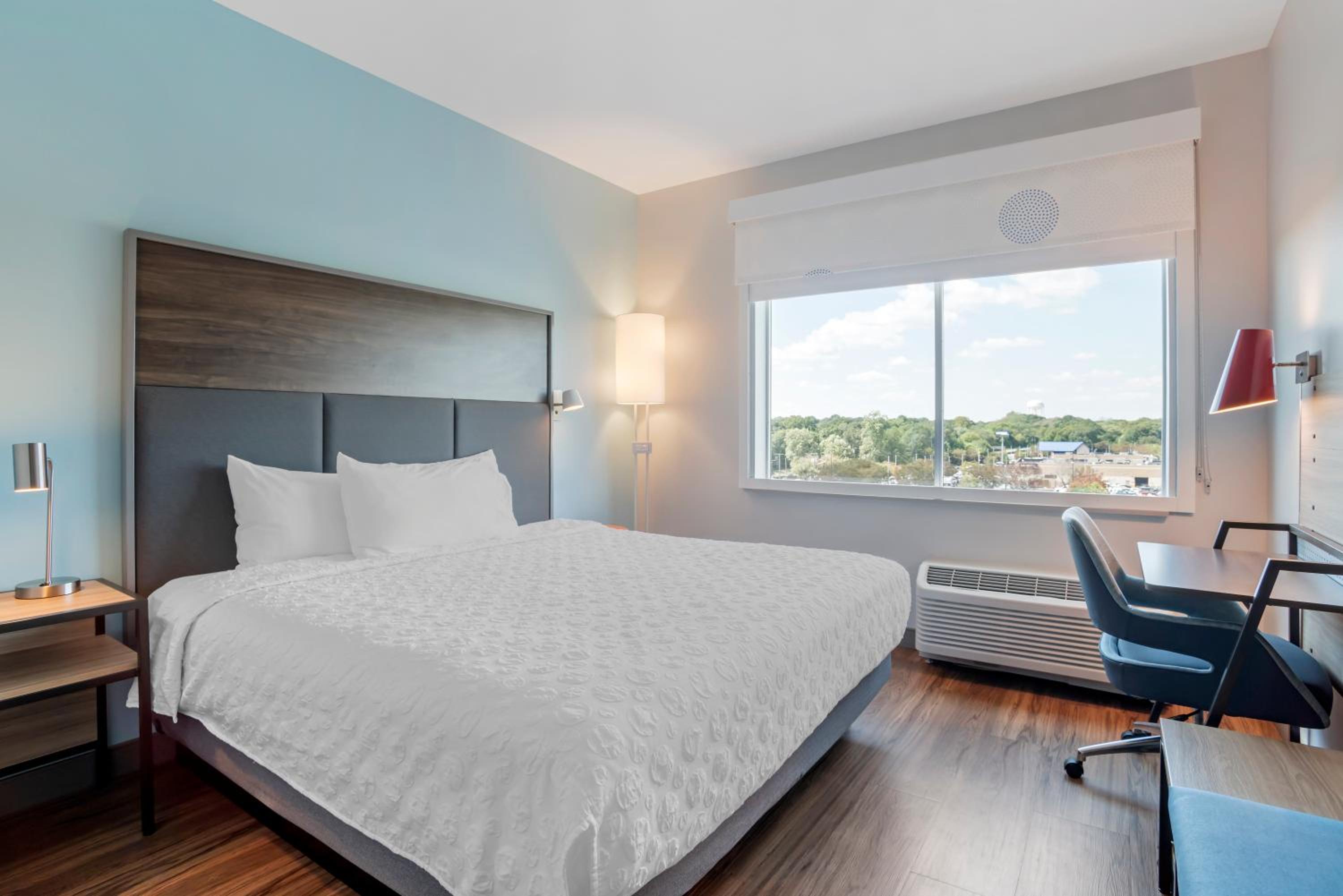 King Room with Walk-In Shower