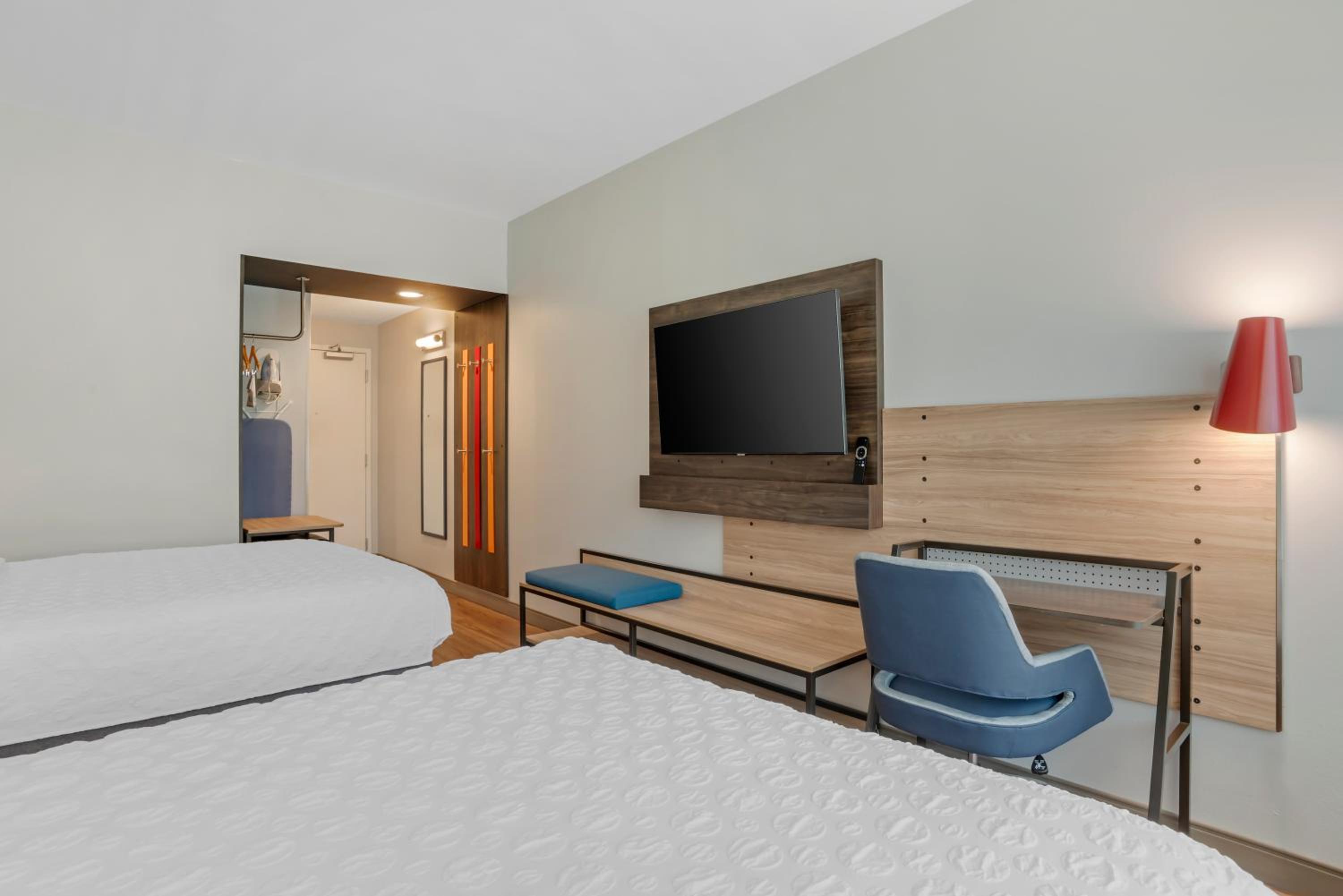 Queen Room with Two Queen Beds - Mobility Access