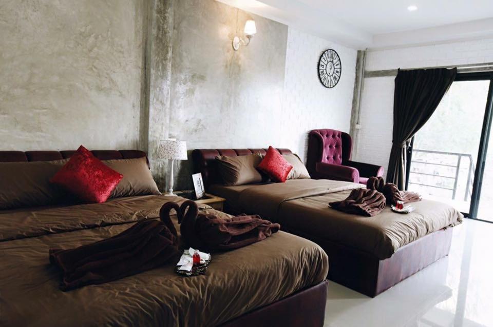 Quadruple Room with Mountain View - Photo 1