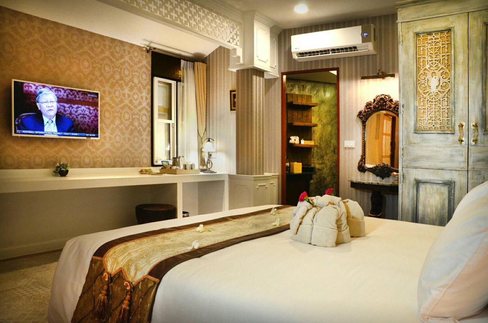 Deluxe Room - Photo 2