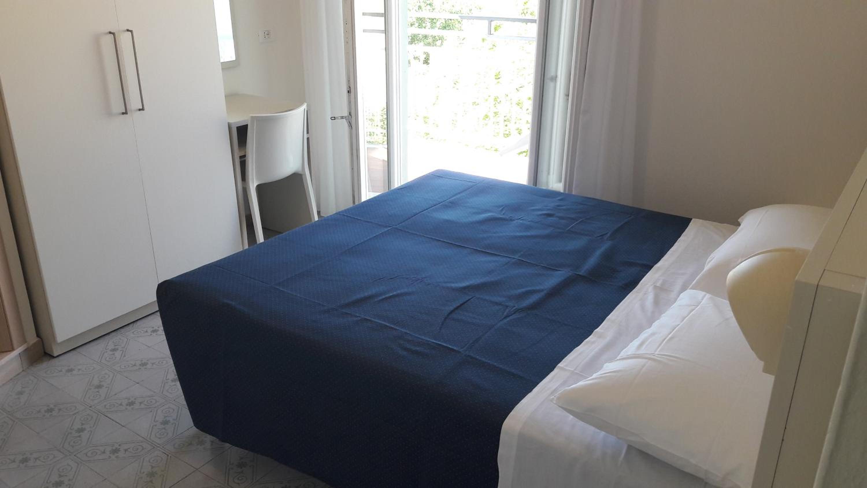 Standard Double or Twin Room - Photo 23