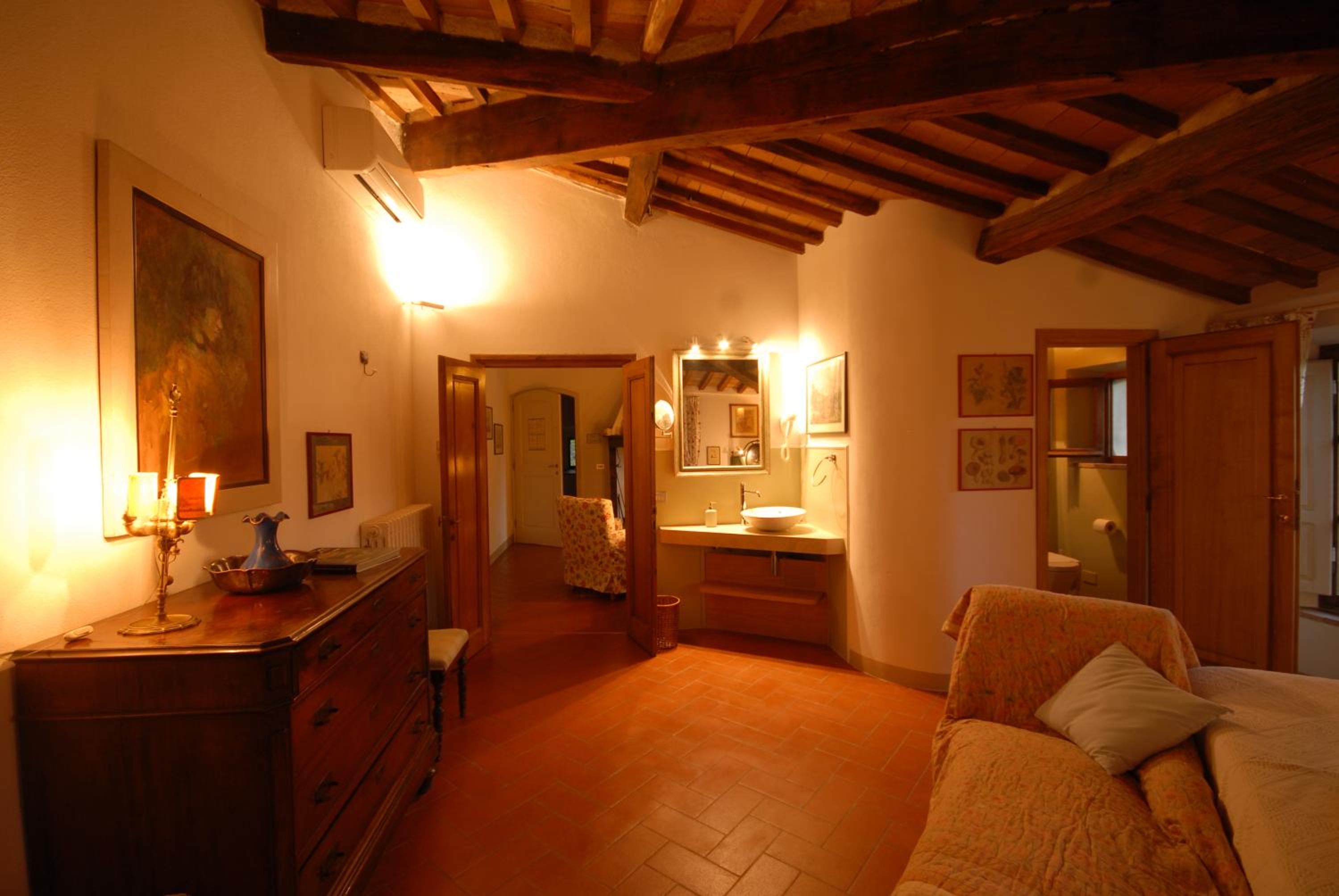 Two-Bedroom Apartment with Terrace photo 3