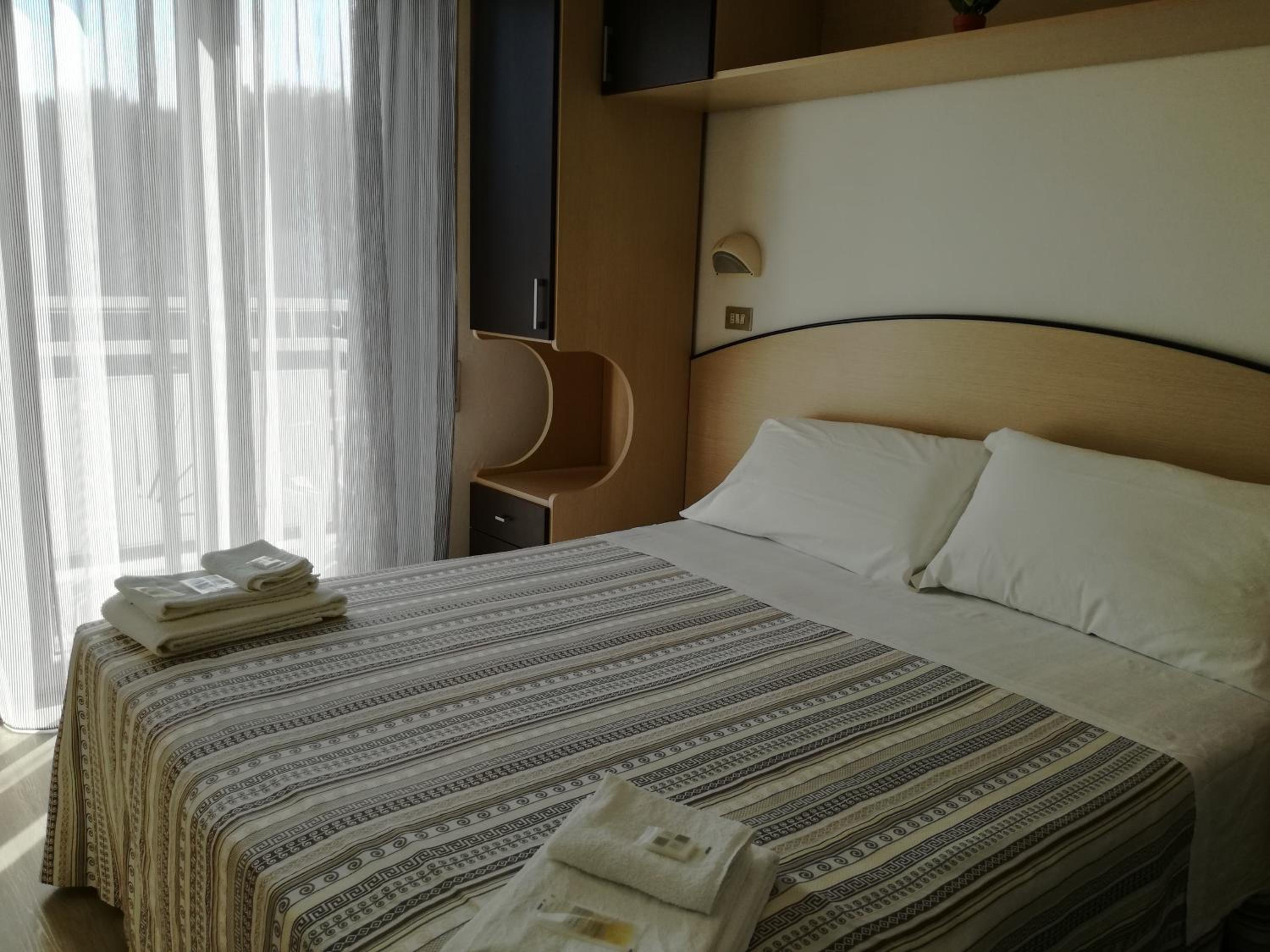 Small Double Room photo 2