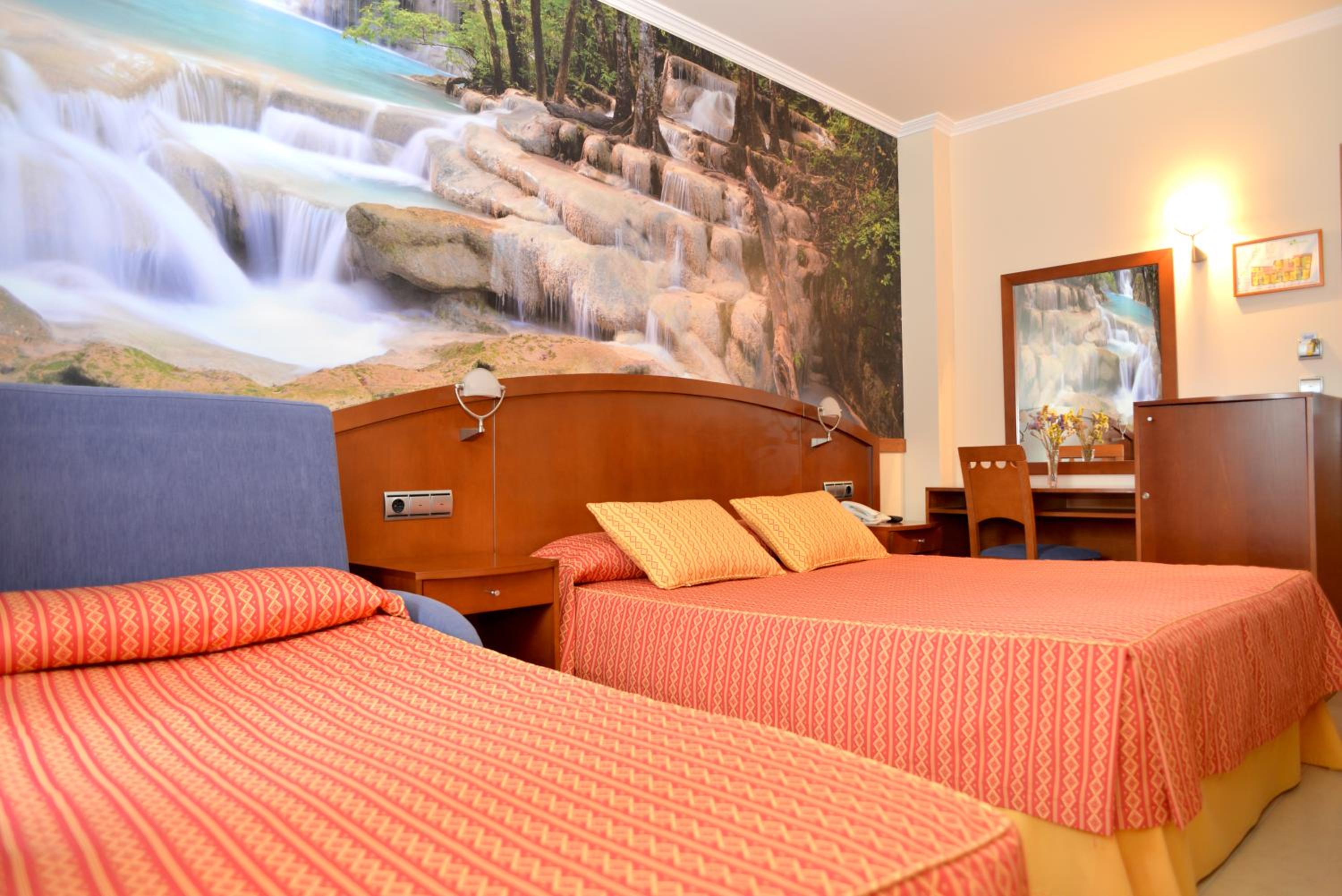 Double Room (2 Adults + 1 Child ) photo 3