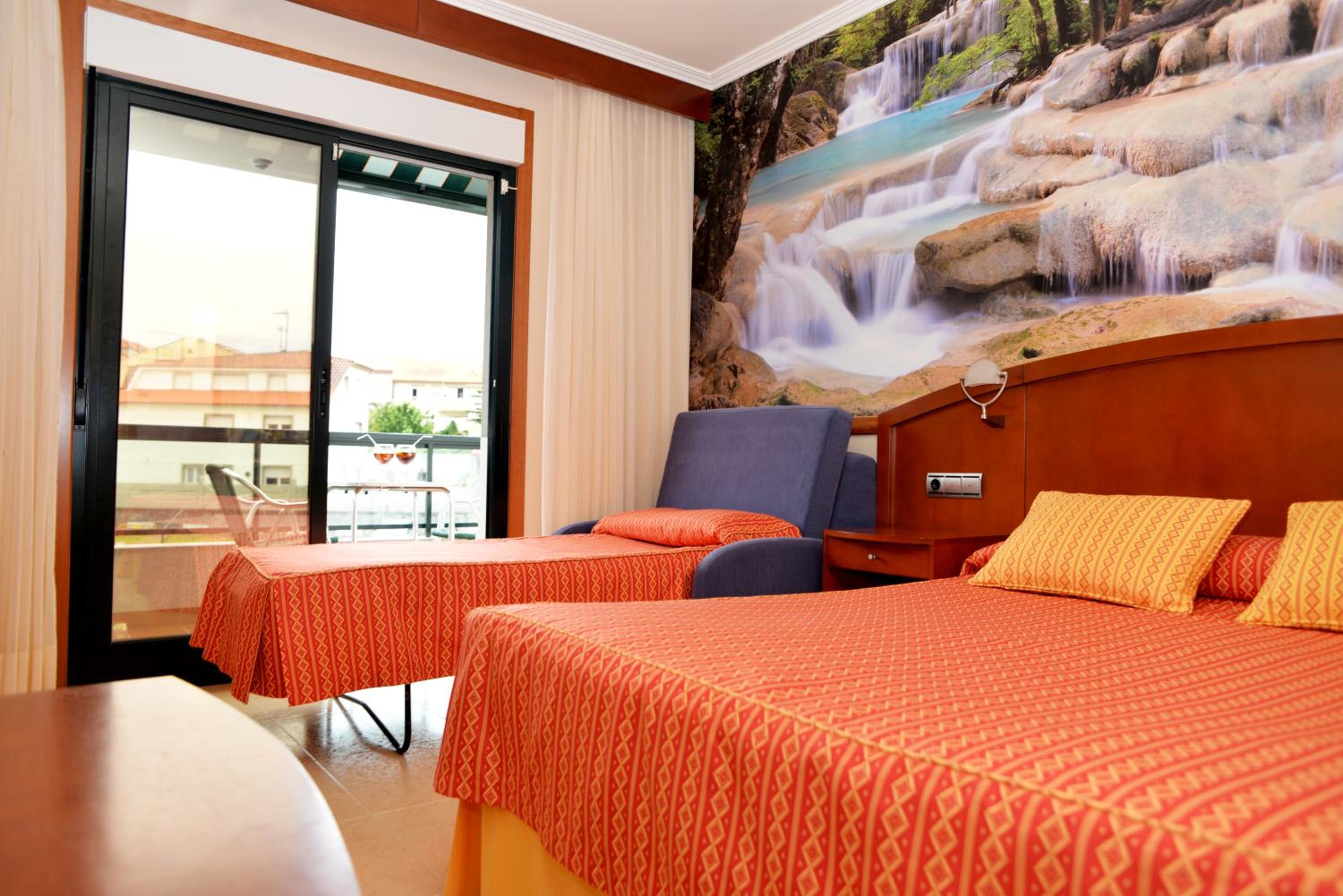 Double Room (2 Adults + 1 Child )