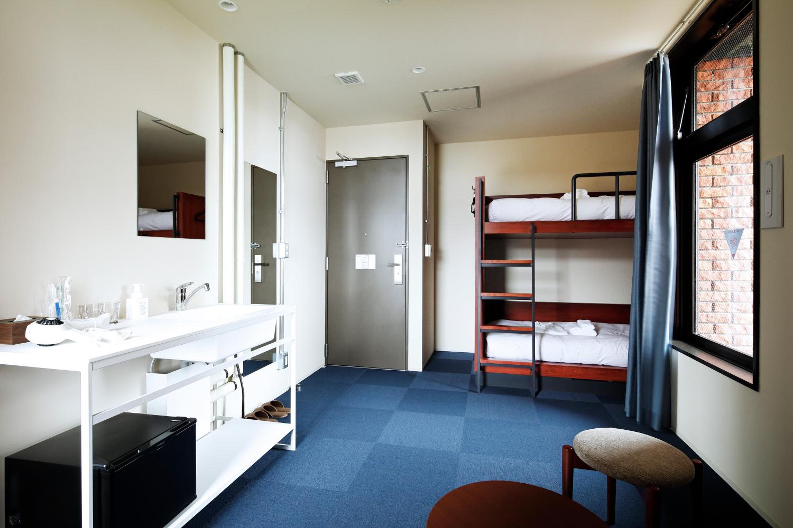 Bunk Bed Twin Room with Shared Bathroom
