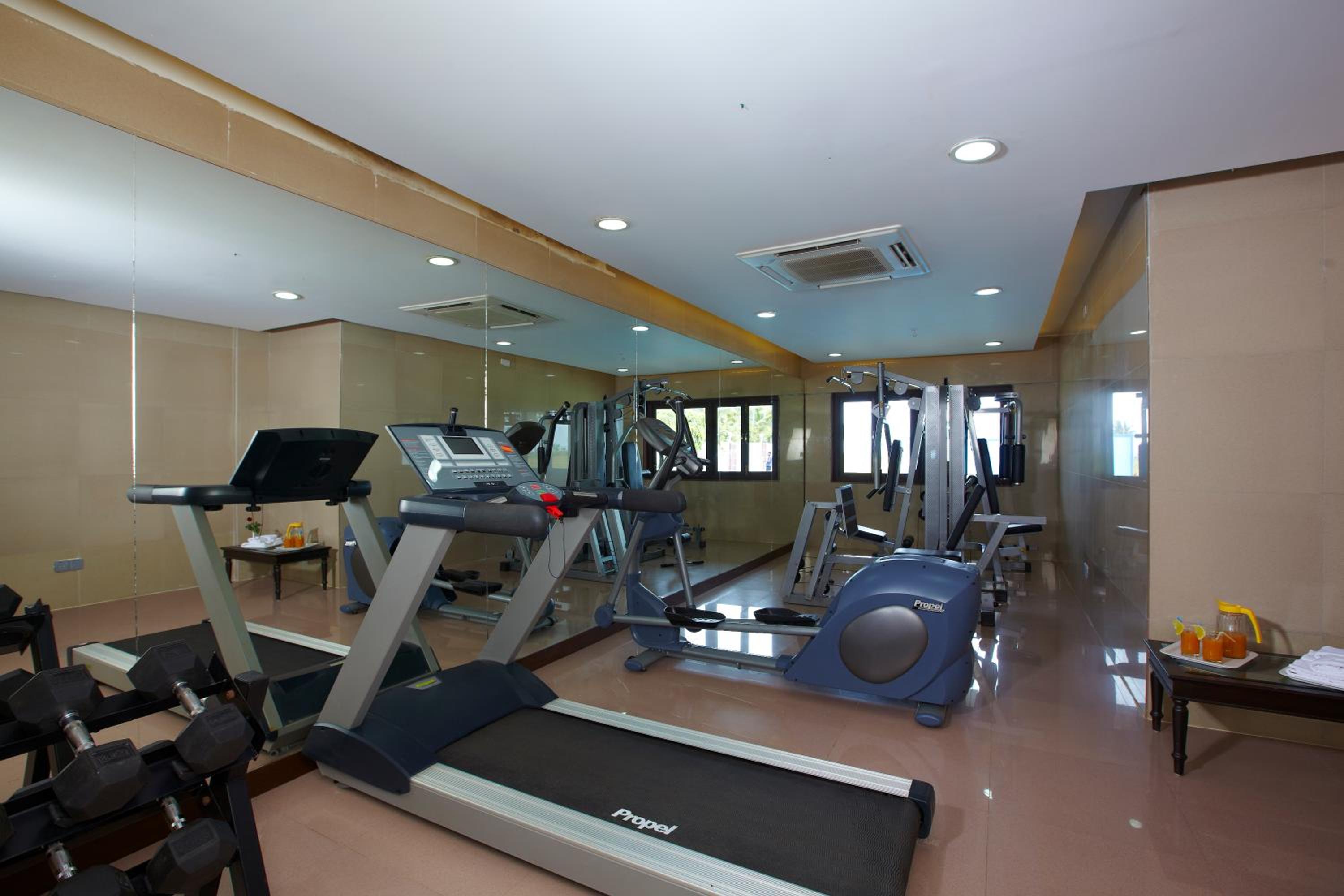 Deluxe Room - Photo 5