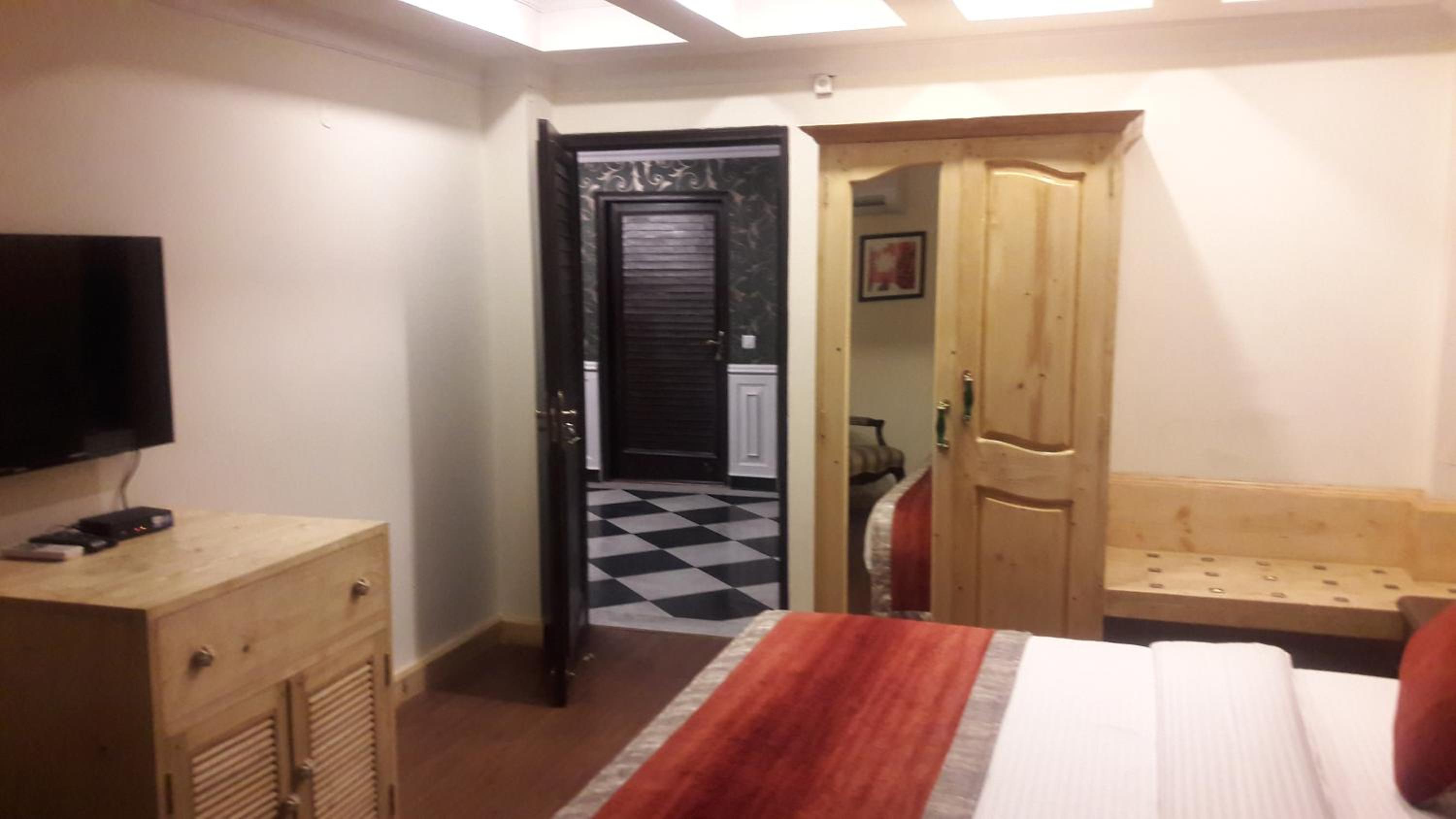 Premium Room - Photo 10
