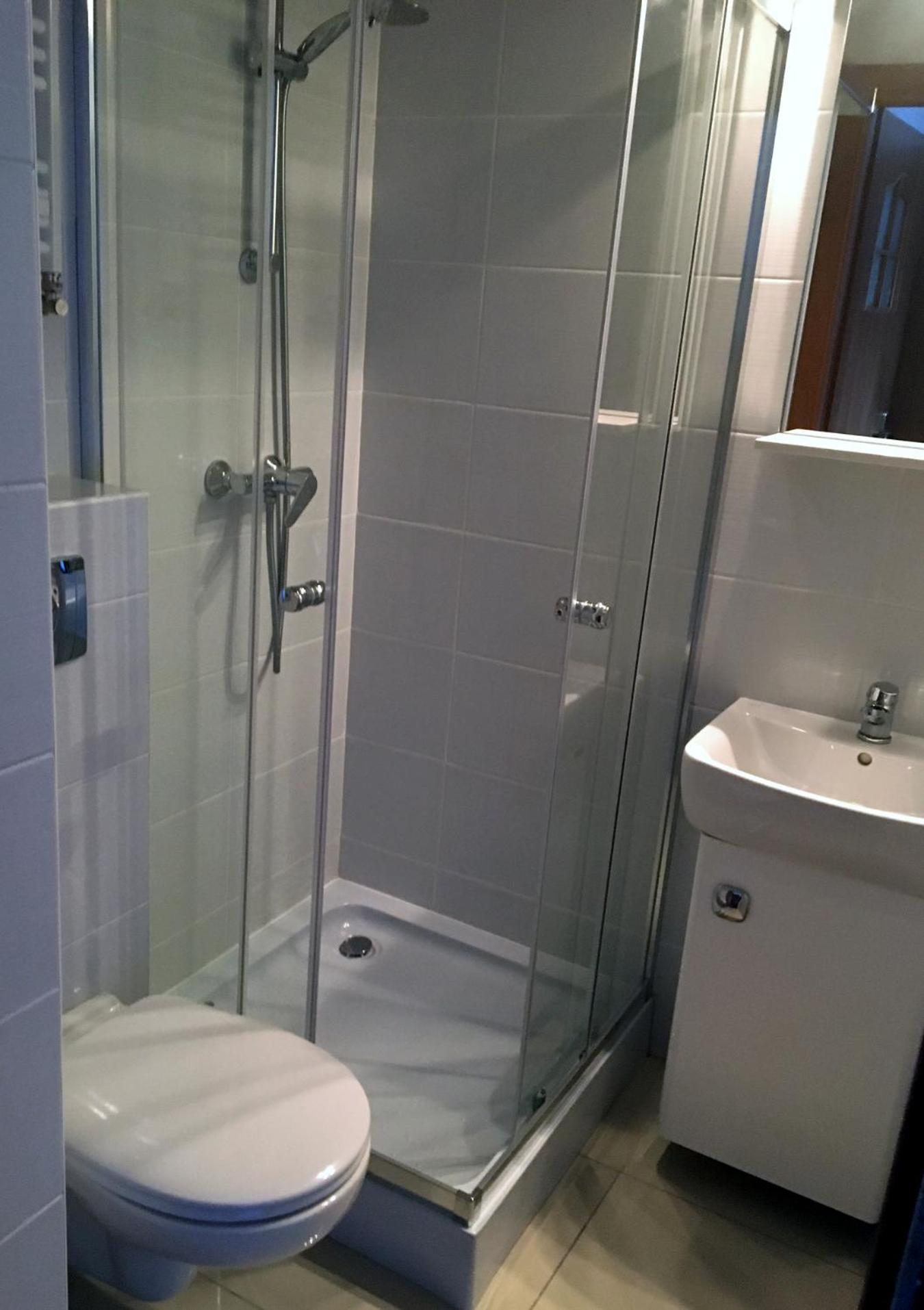 Single Room with Private Bathroom photo 3