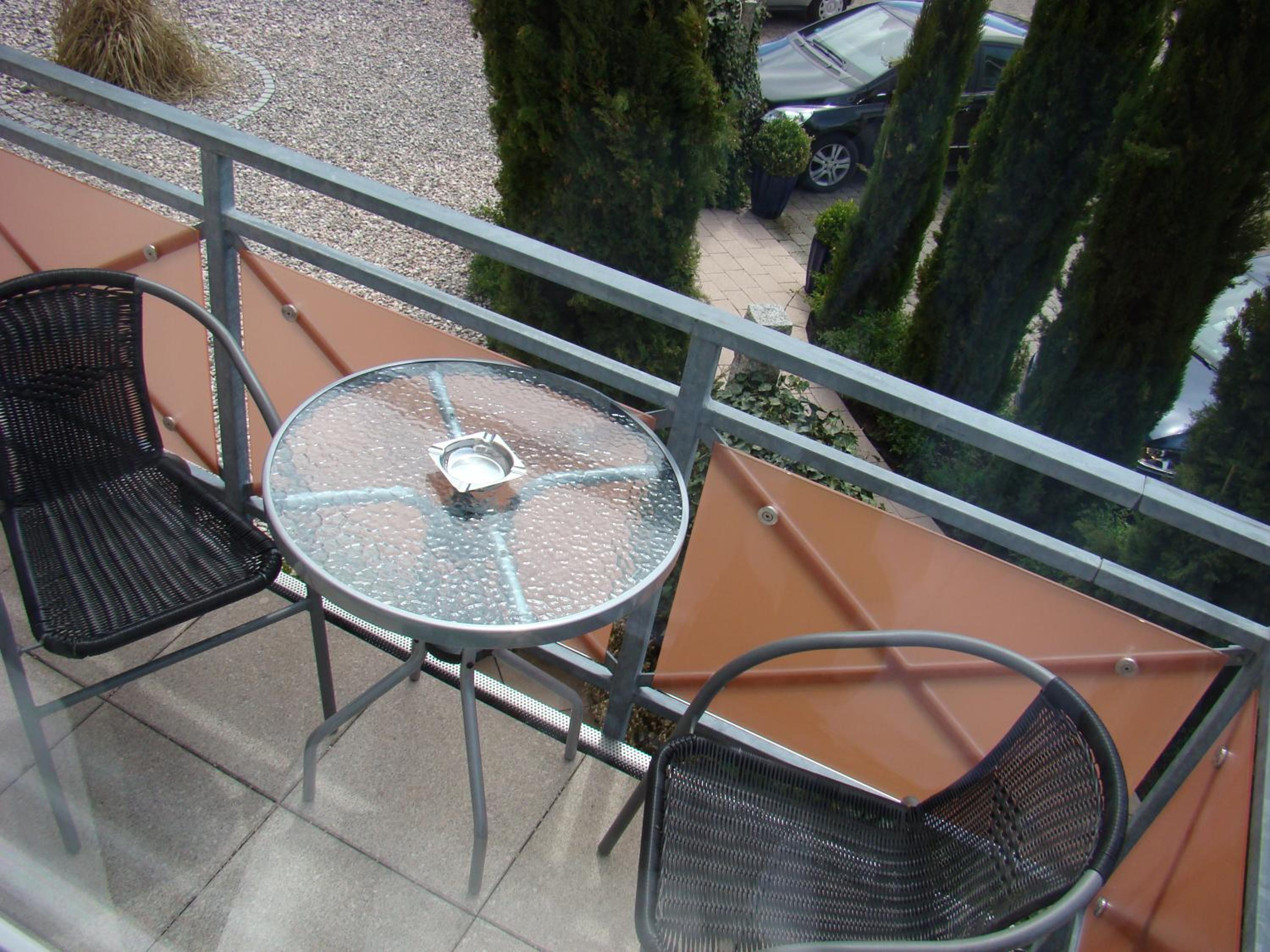 Apartment 6 photo 3