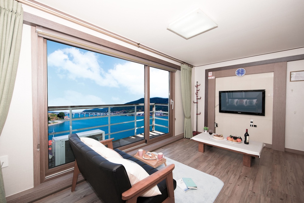 Suite photo 1