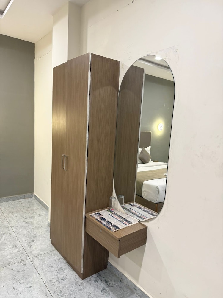 Deluxe Room, City View