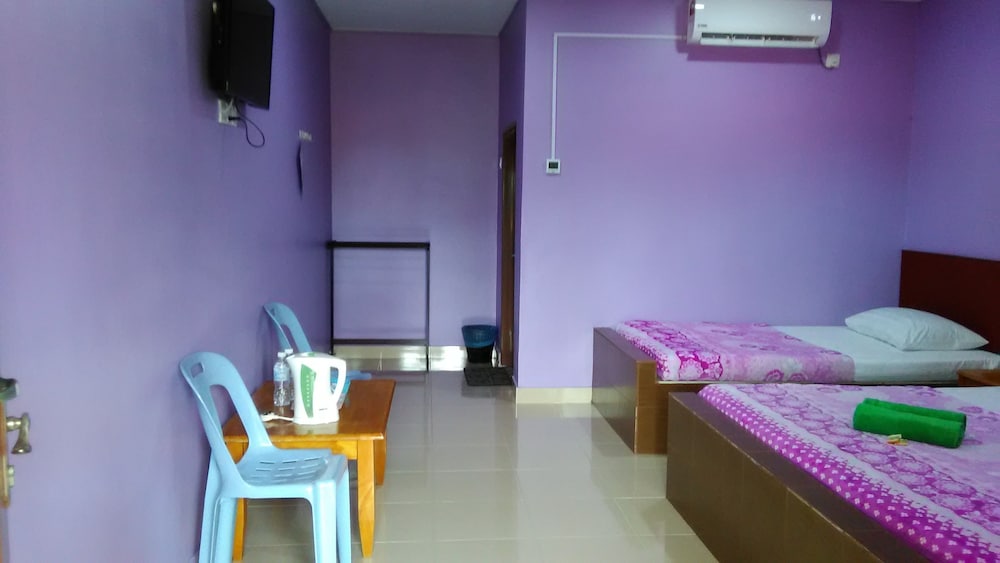 Family Room photo 2