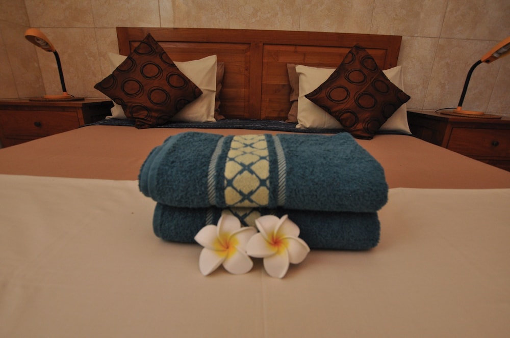 Superior Room, 1 Bedroom, Partial Ocean View, Garden Area photo 3