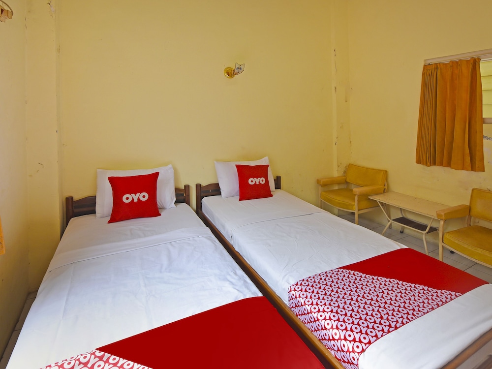 Standard Twin Room photo 2