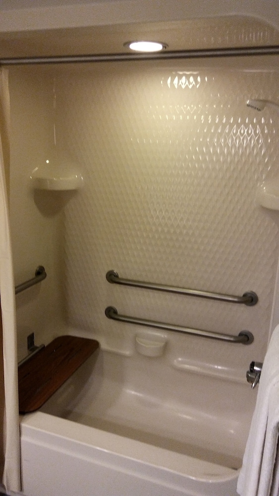 Standard Room, 1 Queen Bed, Accessible, Non Smoking - Photo 3
