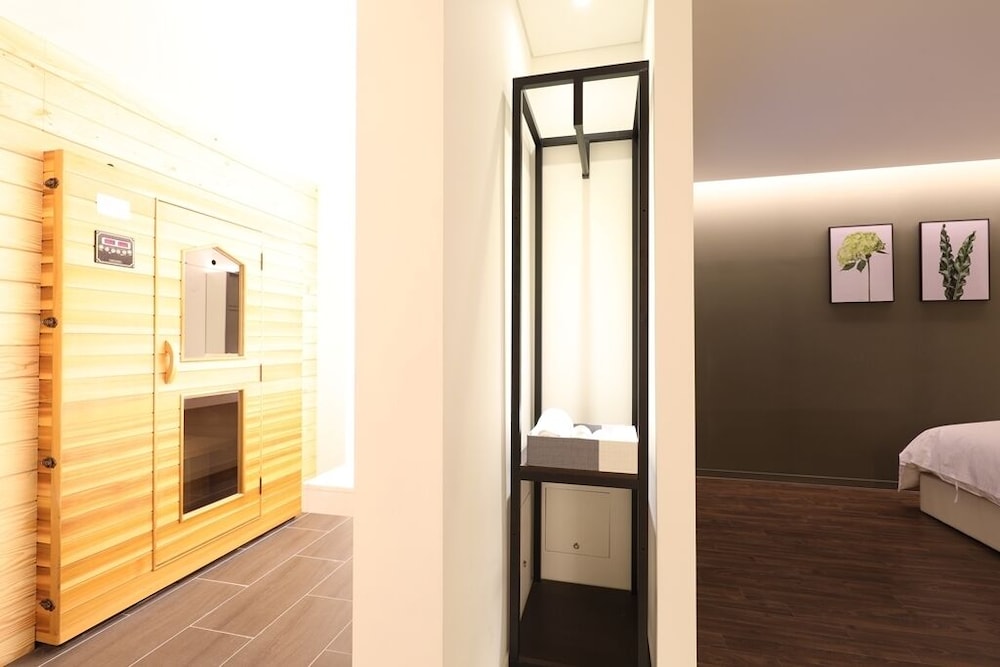 Sauna room photo 3
