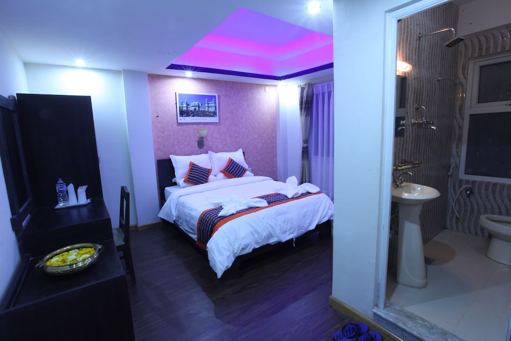 Standard Double or Twin Room, 1 King Bed, City View