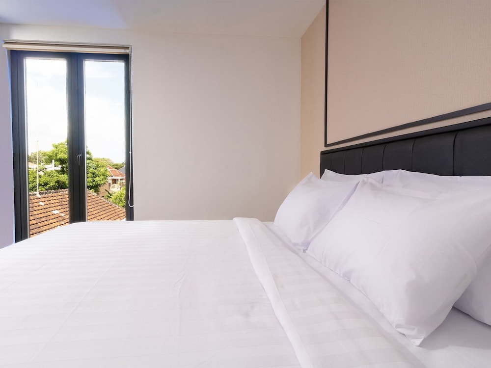 Deluxe Room - Photo 1