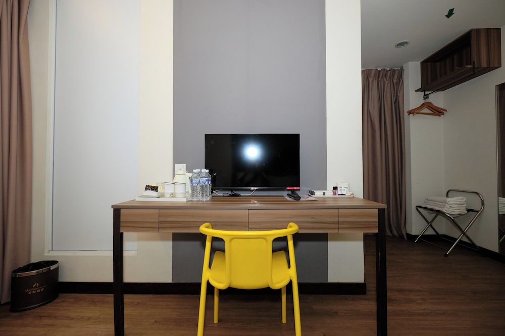 Superior Room, 1 Queen Bed - Photo 3