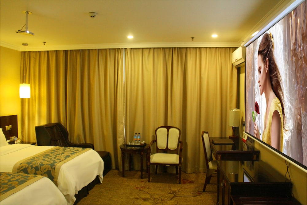 Movie King Size Room
