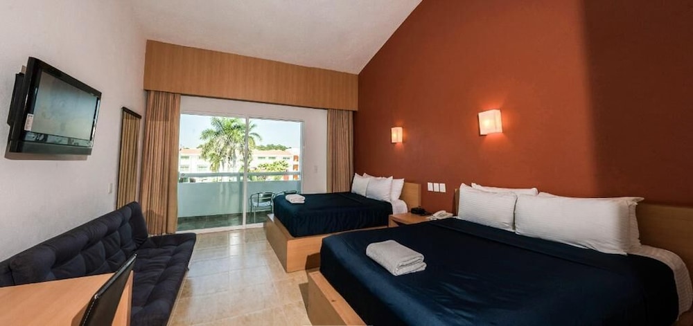 Comfort Single Room, Balcony, Pool View