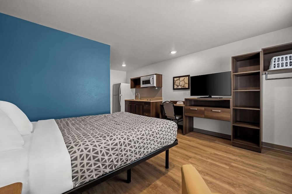 Standard Room, 1 Queen Bed, Non Smoking