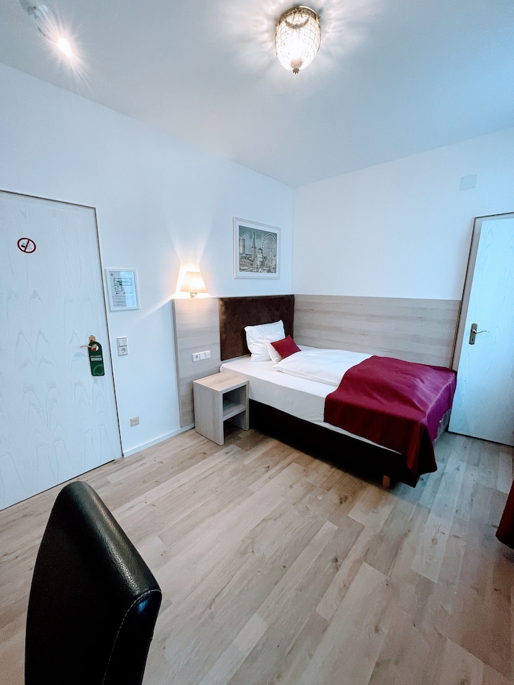 Deluxe Single Room photo 2