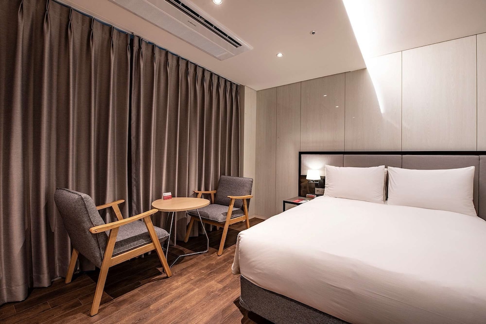 Room, 1 King Bed, Non Smoking