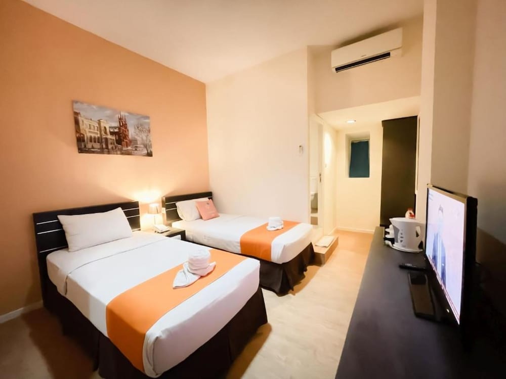 Superior Double or Twin Room - Photo 10