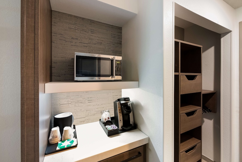 Suite, 2 Queen Beds, Accessible (Mobility & Hearing, Roll-in Shower) photo 1