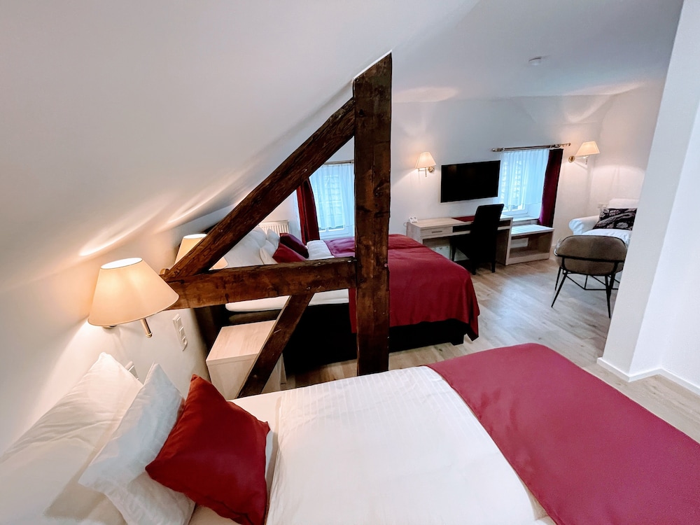 Family Studio Suite, 2 Queen Beds