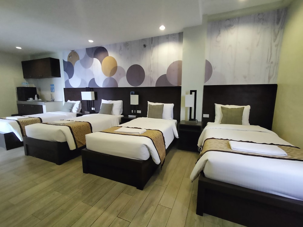 Suite, Balcony