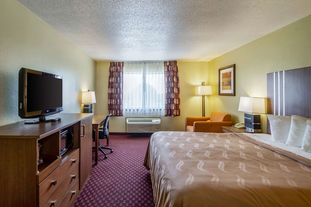 Standard Room, 1 King Bed, Non Smoking