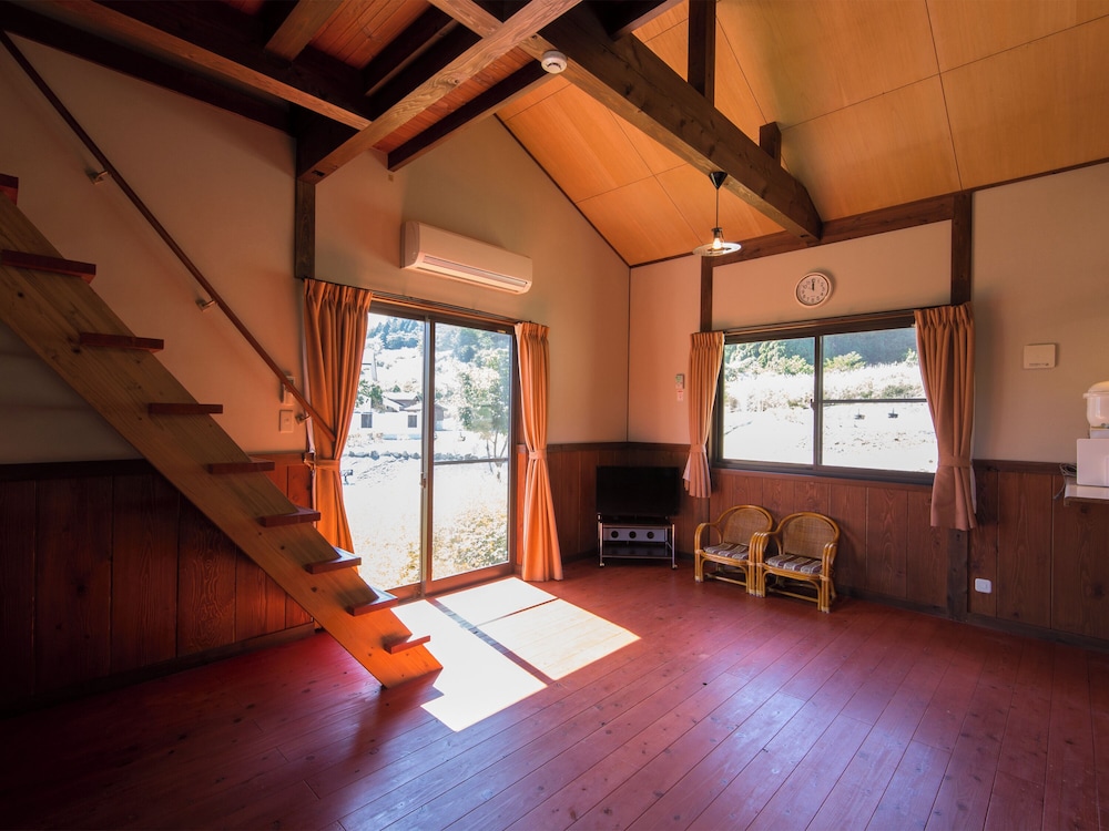 Loft Type Cottage - Up to 5 people including children - Non Smoking