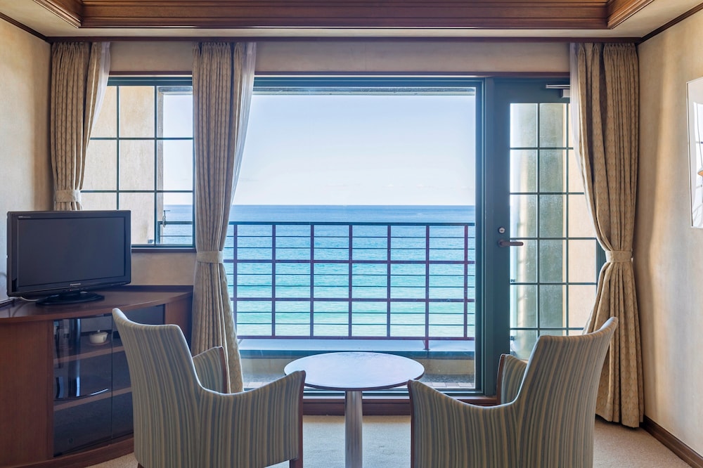 Japanese Western Style Room, Ocean View - Photo 2