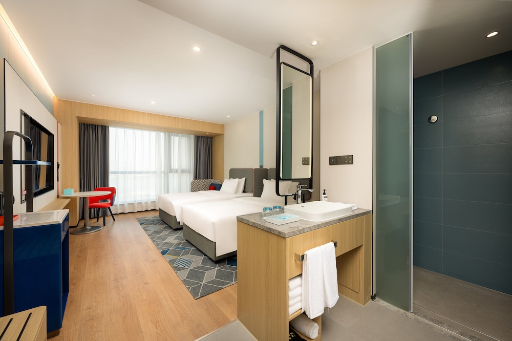 Standard Room, 1 King Bed (Smart Room)