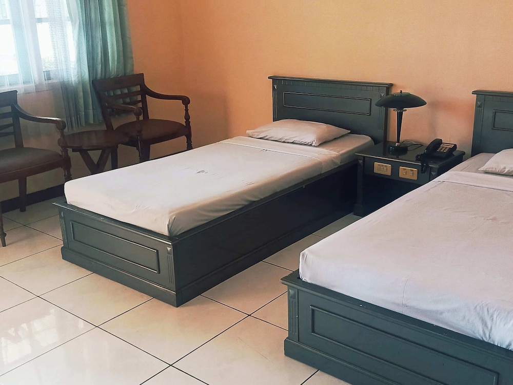 Deluxe Twin Room photo 3