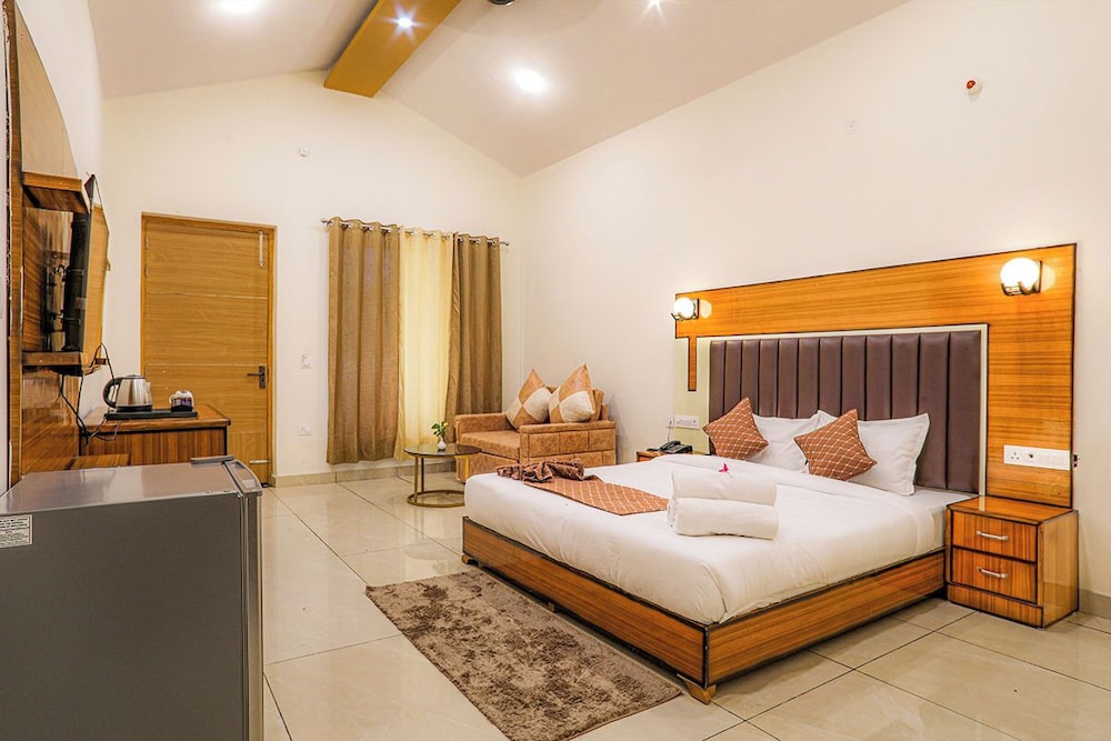 Superior Double Room, Patio, Resort View