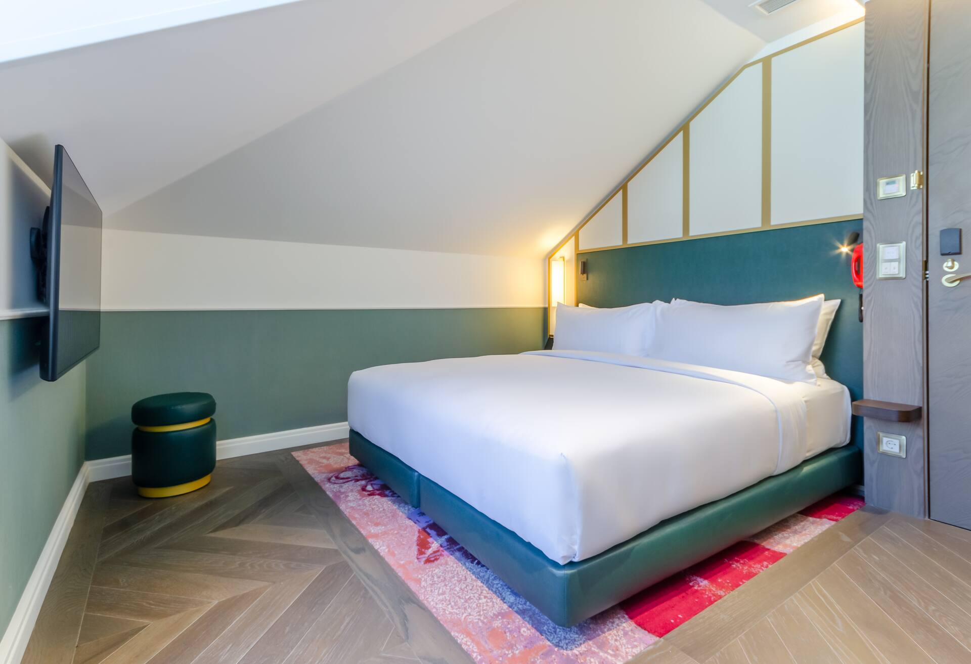 King Accessible Room