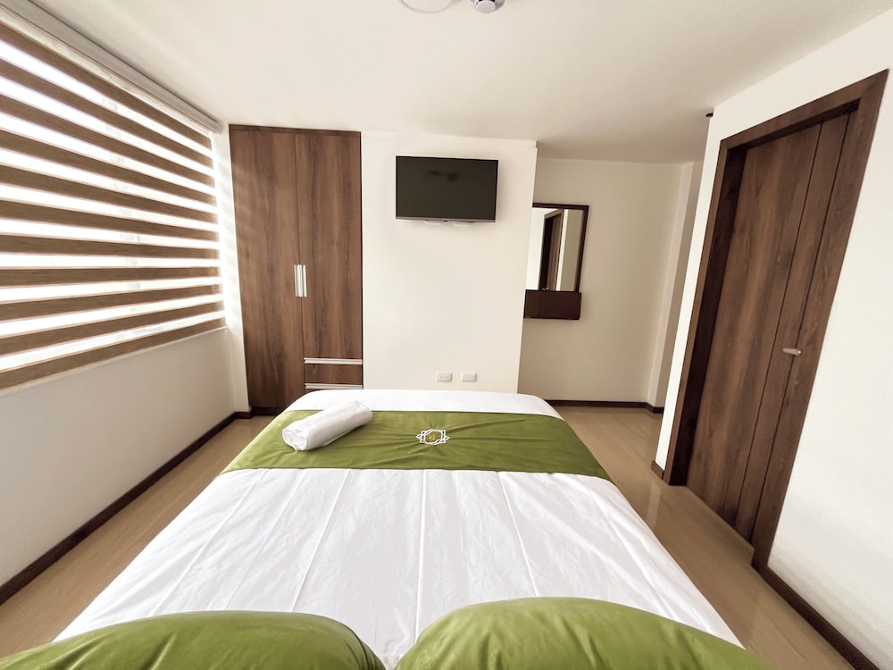 Deluxe Double Room Single Use, City View photo 1