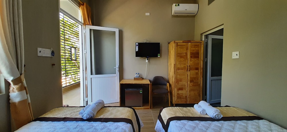 Standard Double or Twin Room - Photo 7