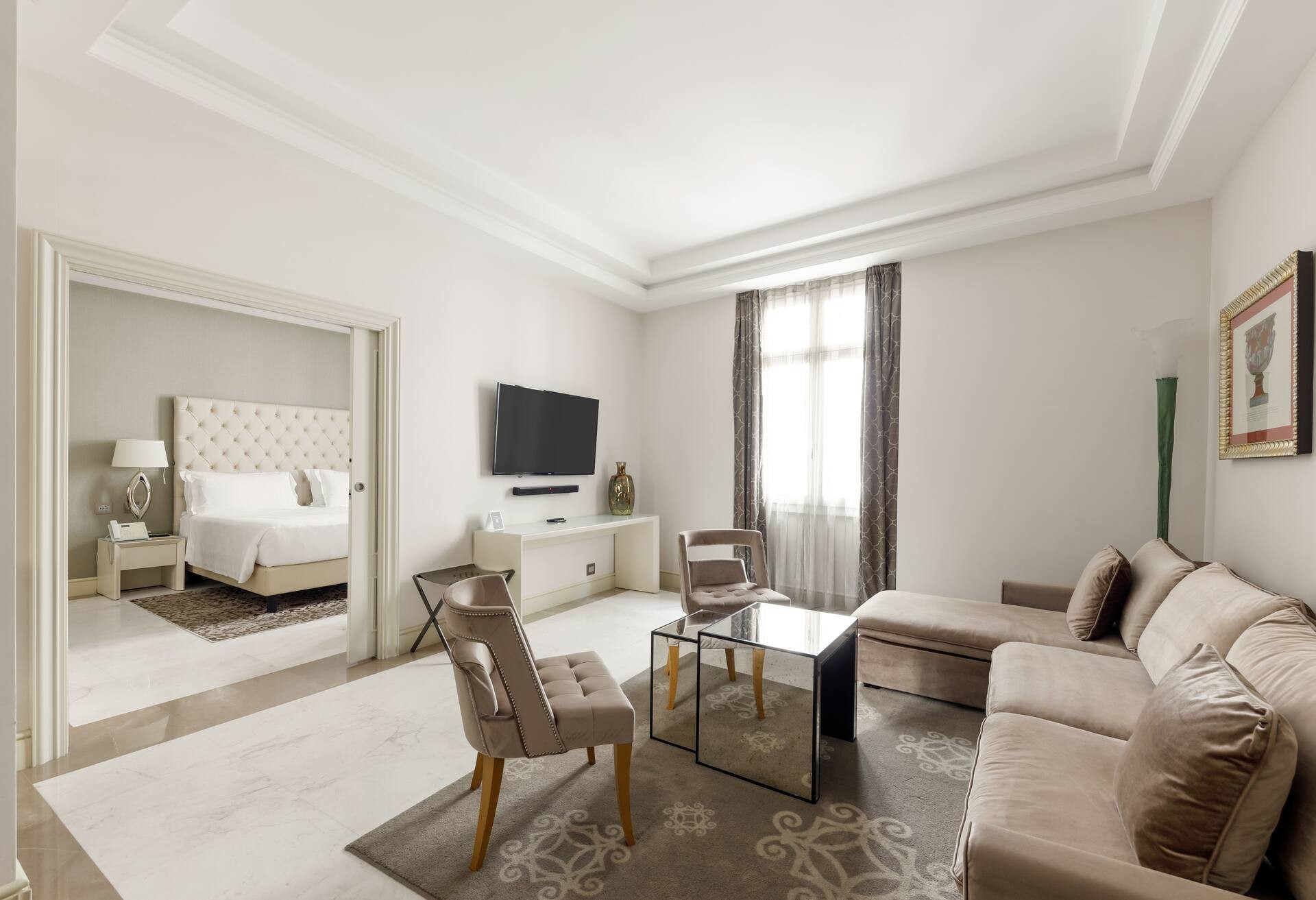 Costantino Suite thumbnail 6