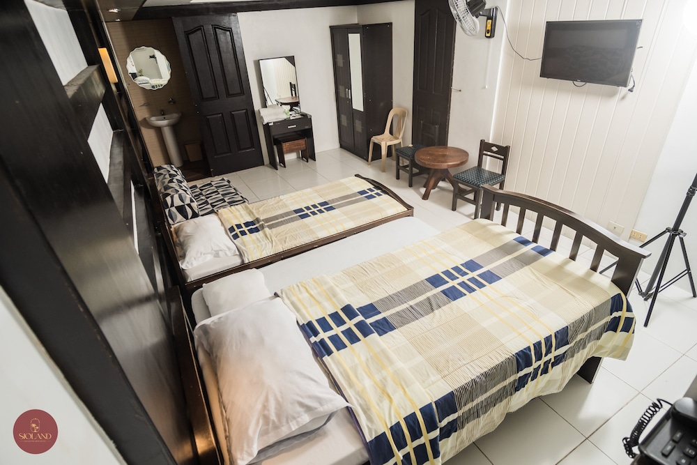 Premier Triple Room photo 3