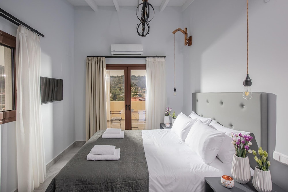 Villa photo 1