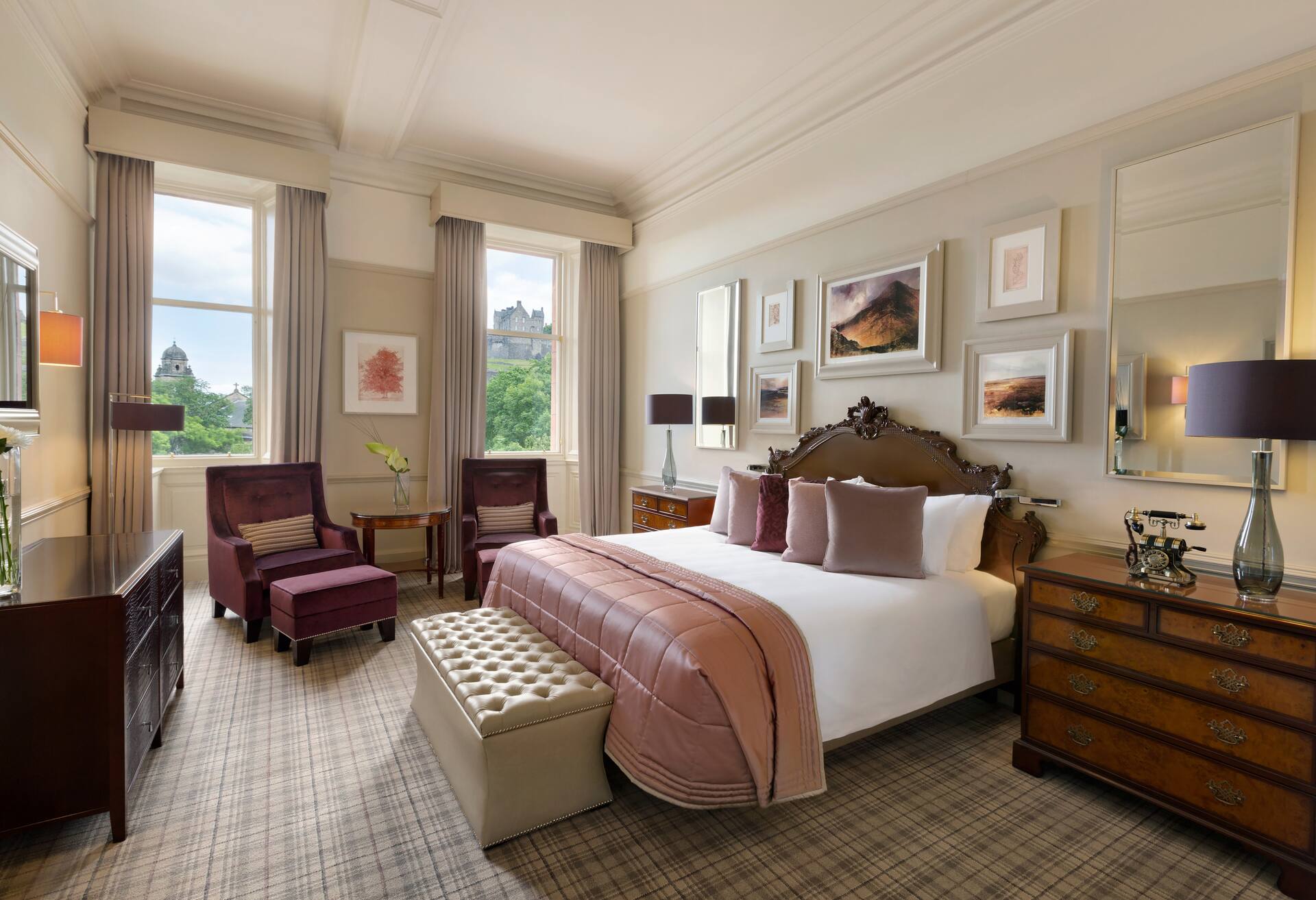 Alexander Graham Bell Suite with Castle View photo 3